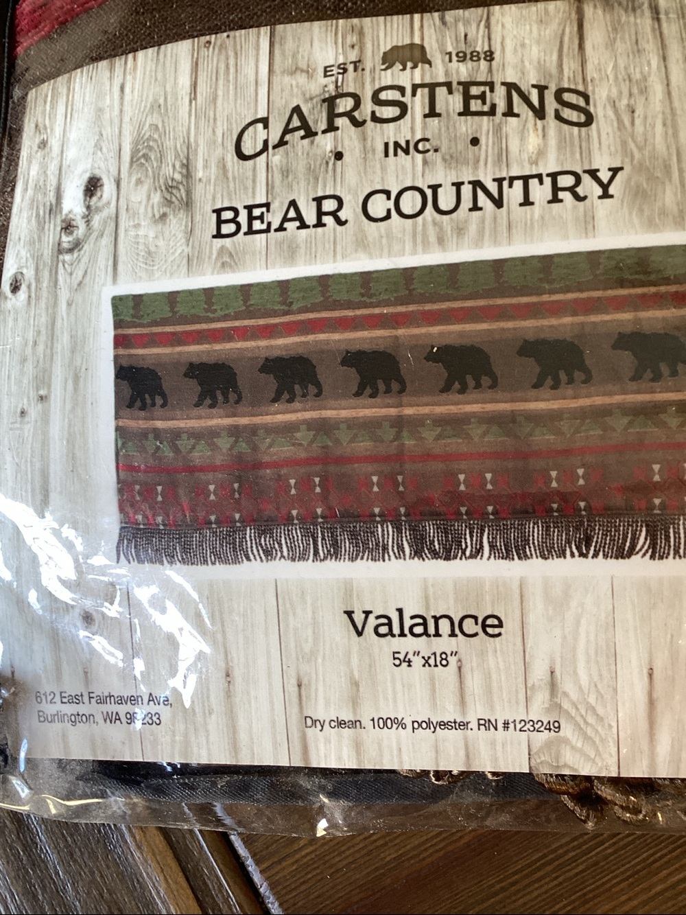 BNWT Bear Country Valance 54” x 18”